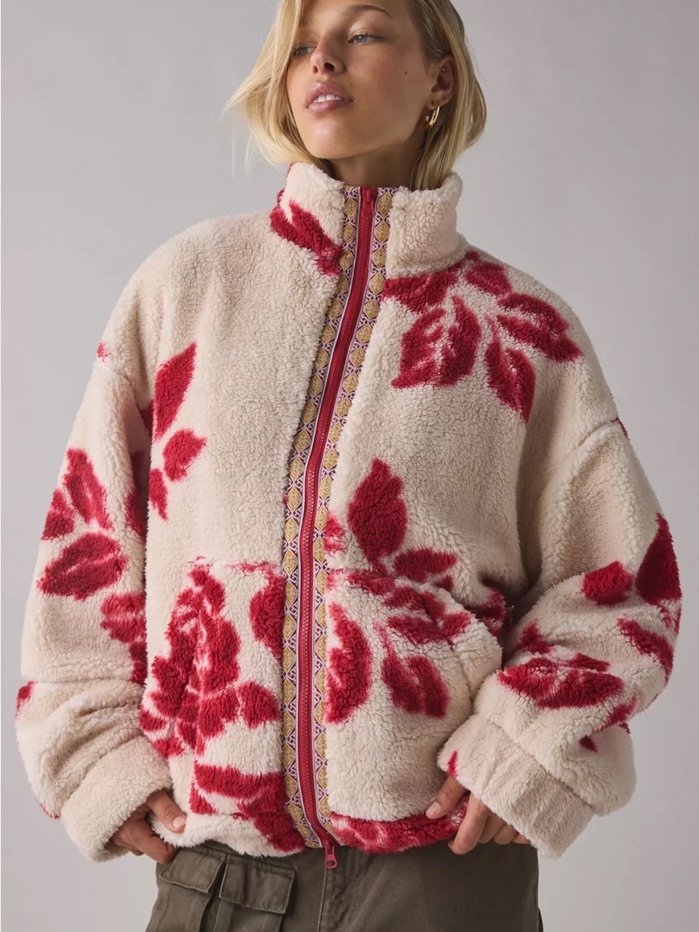 NWOT Urban Outfitters BDG Mae Printed Piled Fleece Zip-Up Jacket Size Medium